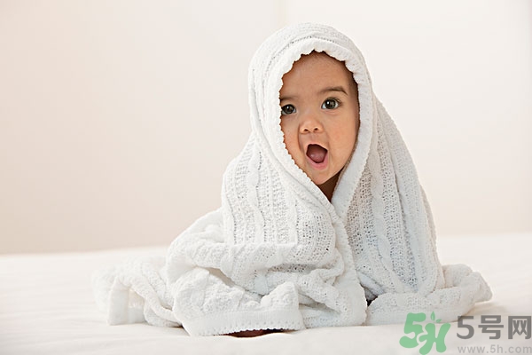 秋天寶寶上火怎么辦？寶寶秋季上火怎么辦？