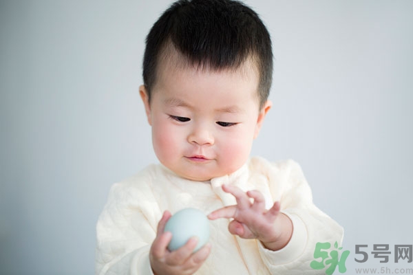 秋天寶寶上火怎么辦？寶寶秋季上火怎么辦？