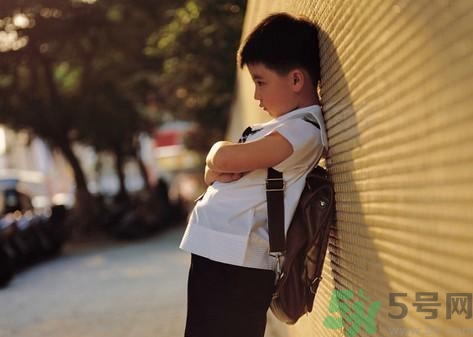 兒童性格內(nèi)向怎么辦？兒童性格培養(yǎng)的書有哪些