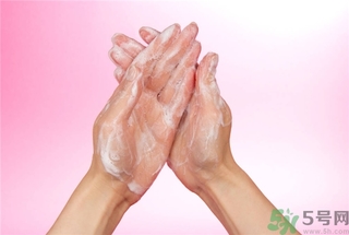 甘油直接擦臉好嗎？甘油可以直接涂臉上嗎？