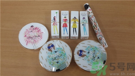 赫拉黑珍珠氣墊怎么樣?赫拉黑珍珠氣墊和普通版的區(qū)別 赫拉黑珍珠氣墊怎么樣?赫拉黑珍珠氣墊和普通版的區(qū)別