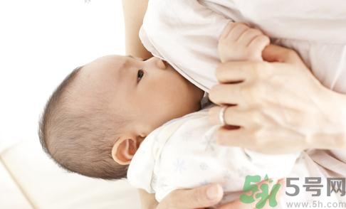 母乳喂養(yǎng)的好處有哪些？母乳喂養(yǎng)怎么知道寶寶吃飽了沒？