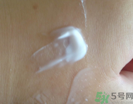 悅詩(shī)風(fēng)吟白牡丹面霜多少錢(qián)?悅詩(shī)風(fēng)吟白牡丹面霜專(zhuān)柜價(jià)格