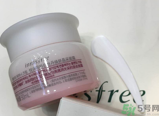 悅詩(shī)風(fēng)吟白牡丹面霜多少錢(qián)?悅詩(shī)風(fēng)吟白牡丹面霜專(zhuān)柜價(jià)格