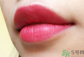 伊蒂之屋甜蜜之戀唇膏怎么用? 伊蒂之屋甜蜜之戀唇膏怎么用?