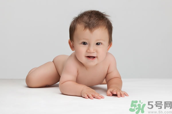 寶寶掉頭發(fā)是什么原因？寶寶掉頭發(fā)是怎么回事？