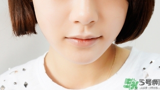 vant氣墊cc黑色和白色哪款好？vant36.5氣墊cc黑色和白色區(qū)別