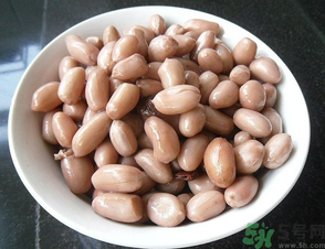 生花生吃多了會(huì)怎么樣？生花生吃多了會(huì)長(zhǎng)胖嗎？