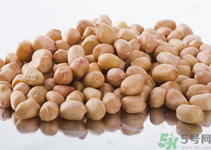 生花生吃多了會(huì)怎么樣？生花生吃多了會(huì)長(zhǎng)胖嗎？