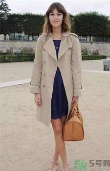 穿風衣里面穿什么?風衣內搭什么好看?