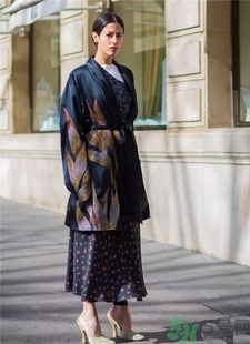 穿風衣里面穿什么?風衣內搭什么好看?