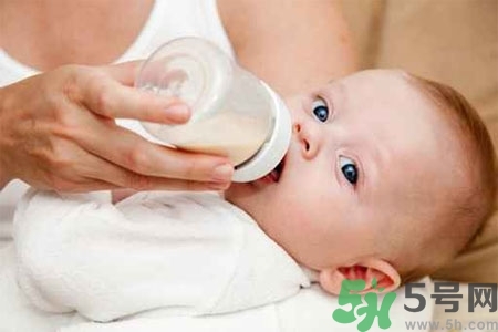 寶寶不吃藥可以加在奶里面嗎？寶寶不吃藥怎么喂比較好？