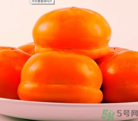 吃柿子后多久可以吃螃蟹？吃柿子后吃螃蟹會怎樣？