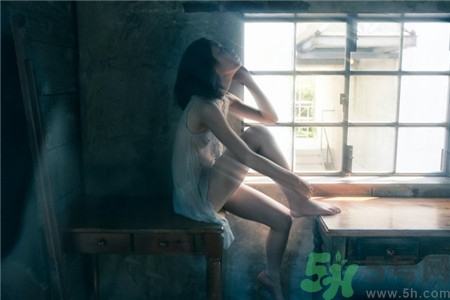 處女第一次緊張怎么辦？處女第一次都會出血嗎？