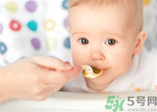 怎么判斷寶寶積食？寶寶積食吃什么食物好？
