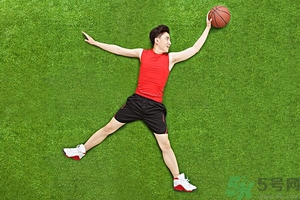 打籃球腿抽筋怎么辦？打籃球小腿抽筋怎么辦？