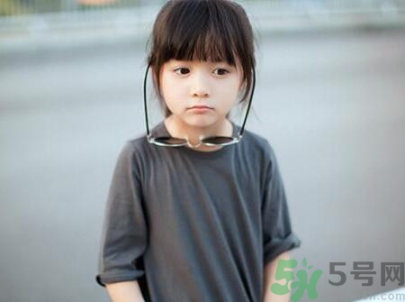 秋季寶寶穿什么衣服？秋天寶寶穿衣注意事項