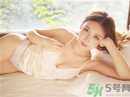 處女第一次緊張怎么辦？處女第一次都會出血嗎？