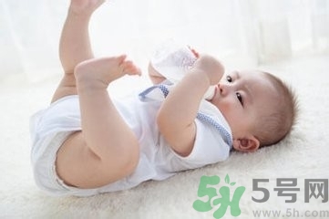 什么季節(jié)斷奶對寶寶好？如何給寶寶斷奶？