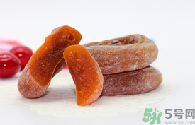 ?柿餅上的白霜是什么？?柿餅外面的白色是什么？