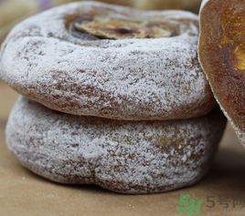 ?柿餅上的白霜是什么？?柿餅外面的白色是什么？