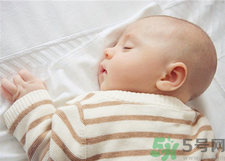 十月份寶寶穿什么衣服？十月份嬰兒穿什么衣服？