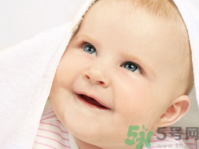 寶寶頭垢是如何產(chǎn)生的？寶寶頭垢怎么去掉？