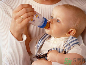 10月份可以斷奶嗎？幾月份斷奶最好？