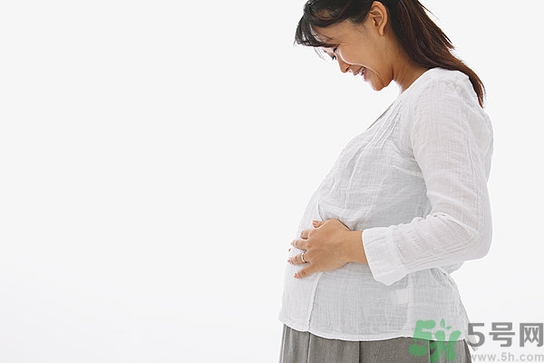 20度左右寶寶穿什么衣服?20度寶寶蓋多少被子 20度左右寶寶穿什么衣服?20度寶寶蓋多少被子