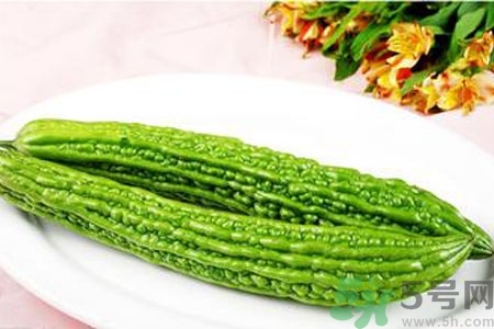 苦瓜吃多了會(huì)怎么樣？苦瓜吃多了會(huì)中毒嗎？