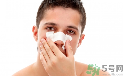 上火流鼻血吃什么降火?上火流鼻血吃什么水果 上火流鼻血吃什么降火?上火流鼻血吃什么水果