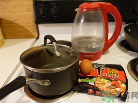 辛拉面是哪個國家的？辛拉面怎么煮好吃？