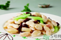 菱角可以燉排骨嗎?菱角燉排骨有什么好處 菱角可以燉排骨嗎?菱角燉排骨有什么好處