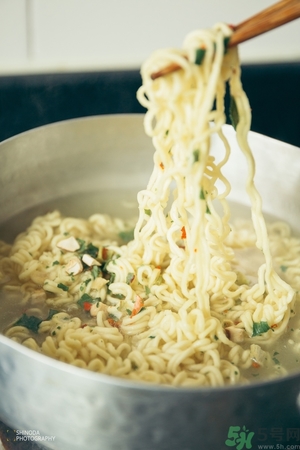 辛拉面是哪個國家的？辛拉面怎么煮好吃？