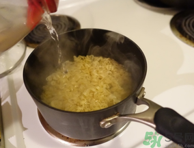 辛拉面是哪個國家的？辛拉面怎么煮好吃？