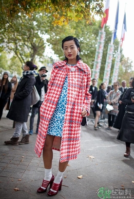 十月可以穿涼鞋嗎？十月怎么穿涼鞋不冷？