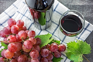 紅酒有沉淀物還能喝嗎,紅酒的沉淀物有影響嗎？