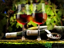 做葡萄酒用白糖好還是冰糖好?做葡萄酒的方法步驟 做葡萄酒用白糖好還是冰糖好?做葡萄酒的方法步驟