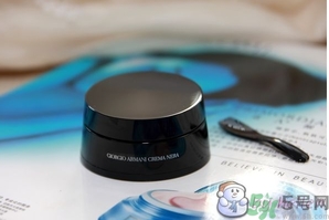 阿瑪尼黑曜石粉底多少錢？阿瑪尼黑曜石粉底霜專柜價格