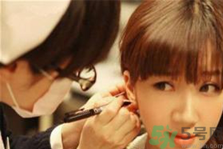 打耳洞的注意事項(xiàng)有哪些？女生打耳洞前需要注意什么？