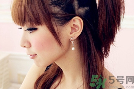 去醫(yī)院打耳洞掛什么科？去醫(yī)院打激光耳洞多少錢？