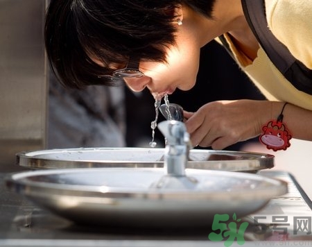 直飲水是純凈水嗎?直飲水可以直接喝嗎? 直飲水是純凈水嗎?直飲水可以直接喝嗎?