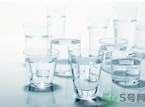 多喝水皮膚會變好嗎？喝多少水皮膚會變好？