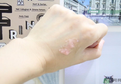 蘭芝唇膜多少錢?蘭芝唇膜韓國專柜價格 蘭芝唇膜多少錢?蘭芝唇膜韓國專柜價格