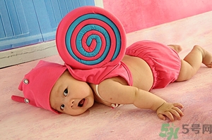 寶寶睡覺張著嘴是怎么回事？寶寶睡覺為什么張著嘴？