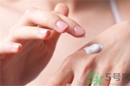 手上凍瘡癢怎么辦？腳生凍瘡很癢怎么辦？