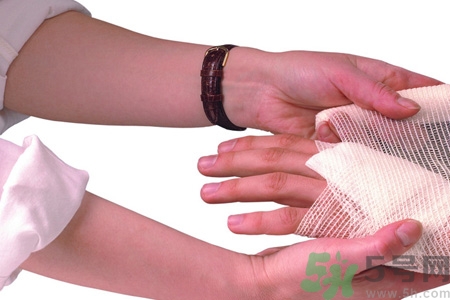 凍瘡為什么會(huì)癢？凍瘡發(fā)癢能用鹽水泡嗎？