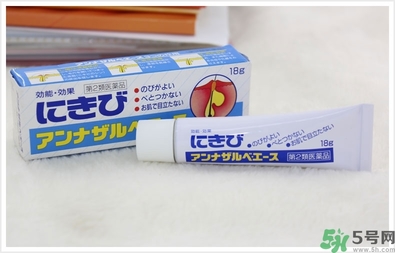 白兔祛痘膏和獅王哪個好？白兔牌暗瘡膏哪款好？