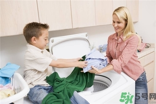 衣服上的茶漬怎么清洗,衣服上的茶葉漬怎么洗凈 衣服上的茶漬怎么清洗,衣服上的茶葉漬怎么洗凈