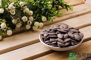 吃南瓜子會長胖嗎,南瓜子會發(fā)胖嗎 吃南瓜子會長胖嗎,南瓜子會發(fā)胖嗎